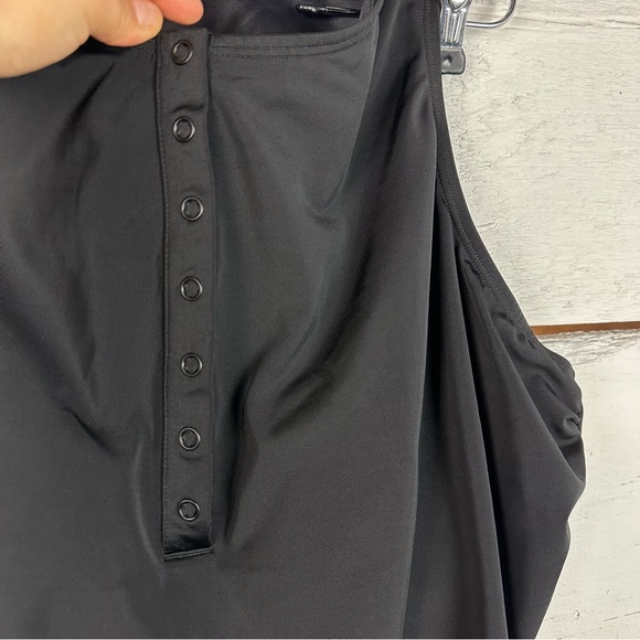 Lands end button front one piece swimsuit - Picture 3 of 4